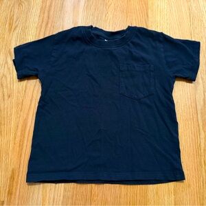Zara pocket tee. 3T. Black.